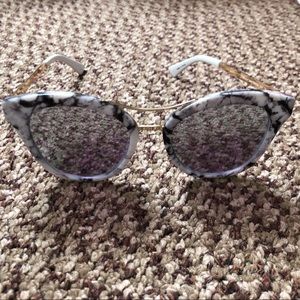 Guess marble sunglasses